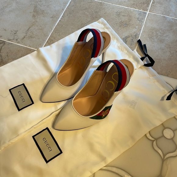 Authentic Gucci pumps - Picture 2 of 6